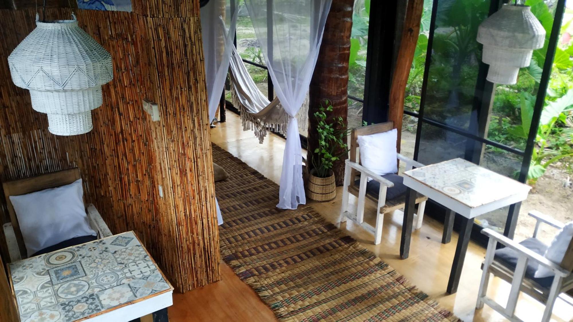 卢纳将军城 Tarzan'S House酒店 外观 照片